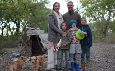 Svolta per la famiglia nel bosco: accettata la casa offerta da un imprenditore