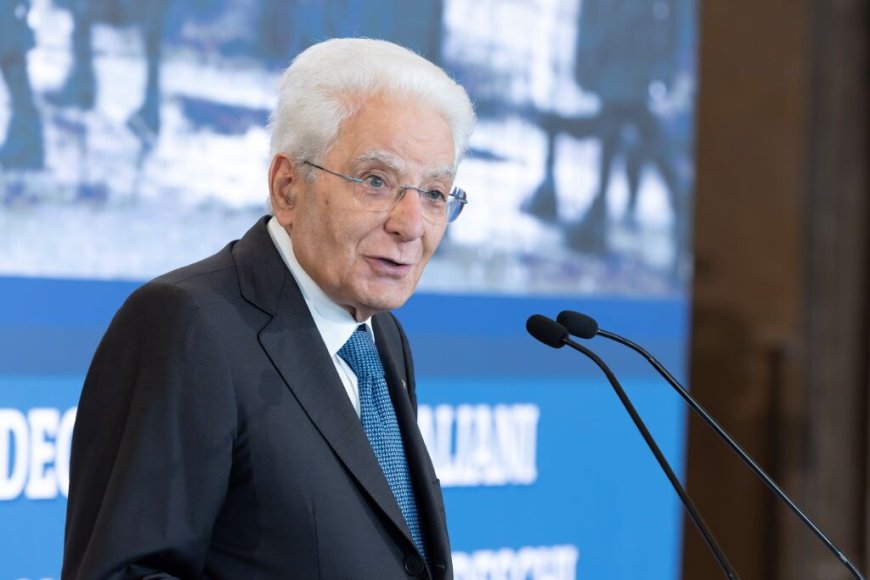Mattarella ricorda le vittime del terremoto dell'Irpinia: "Pagina difficile della nostra storia"