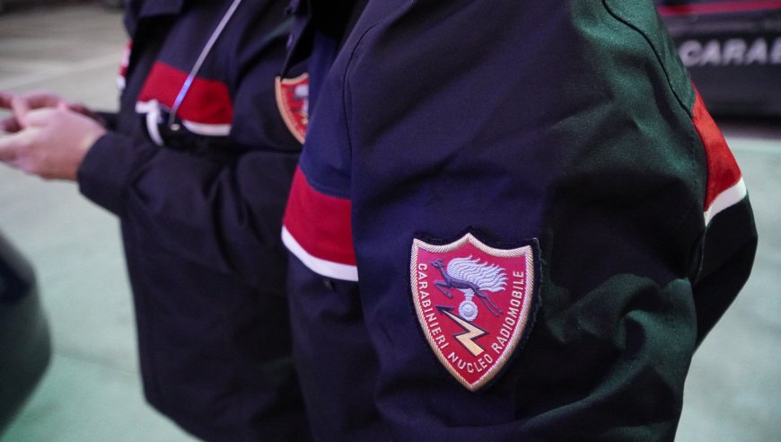 Santa Maria Capua Vetere, furto e rapina in pochi minuti: 22enne bloccato dai carabinieri dopo l’aggressione con spray al peperoncino