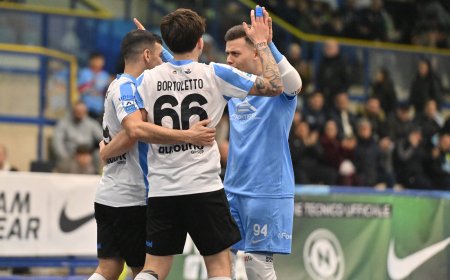 Napoli travolgente: 5-0 alla Came, Final Eight conquistata