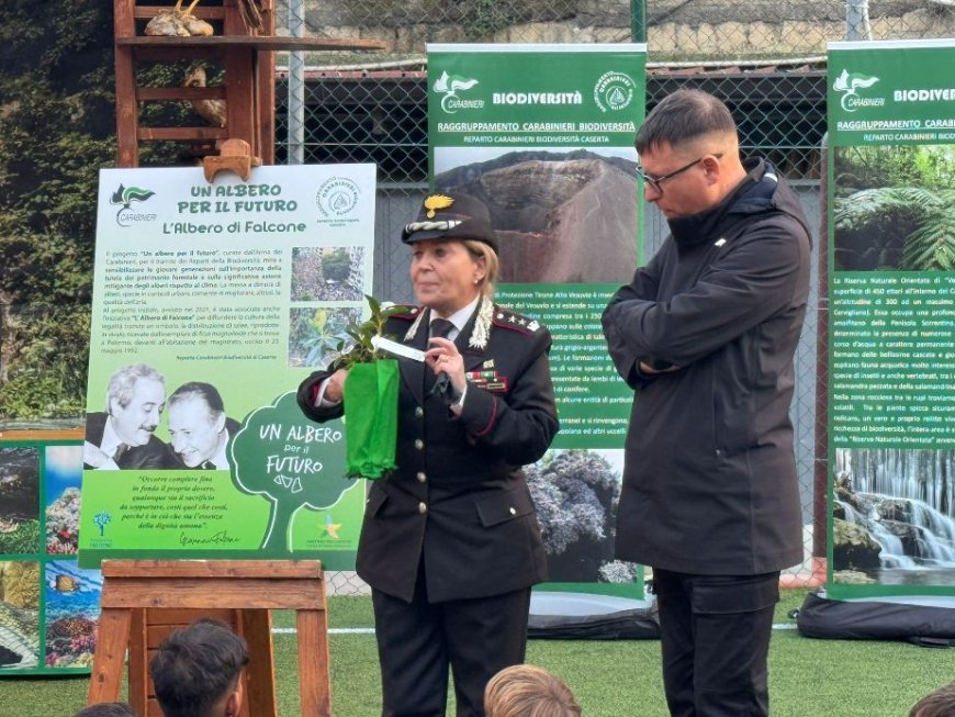 Napoli: educazione ambientale con "un albero per il futuro"