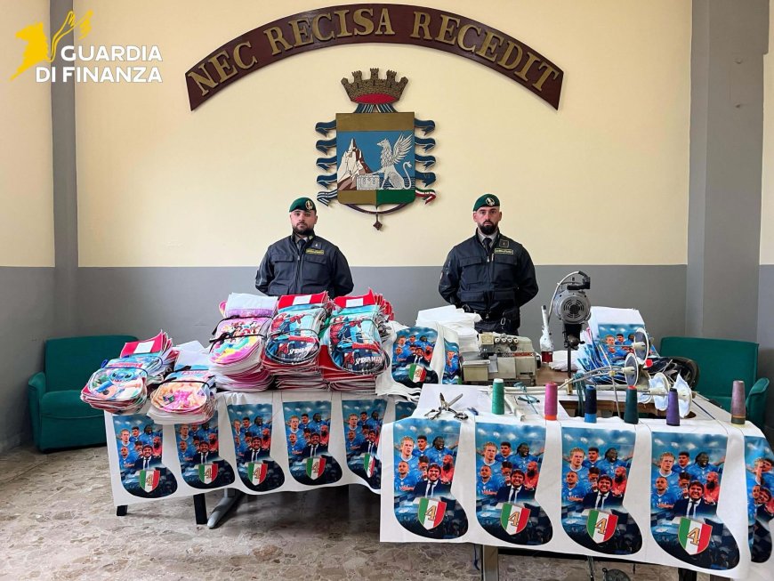 Poggioreale: sequestrate calze della befana contraffatte