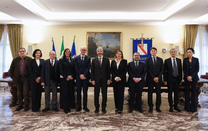 Regione Campania, prima riunione della Giunta con Fico