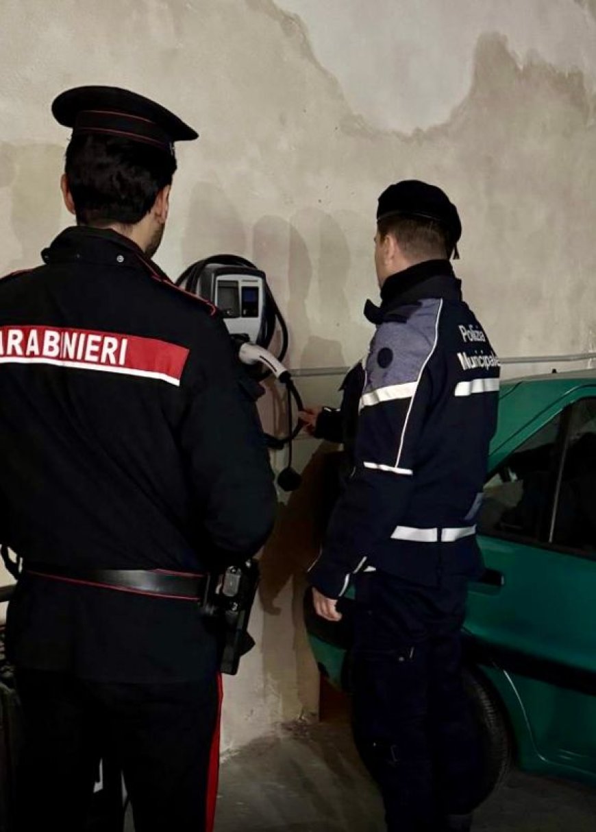 Carabinieri denunciano titolari di un garage a Napoli