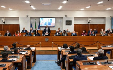 Giunta Regionale riunita per esaminare e approvare provvedimenti