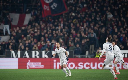 Napoli corsaro a Marassi: 3-2 al Genoa tra errori e cuore
