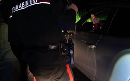 Mamma pusher arrestata in auto con bimbo al seguito