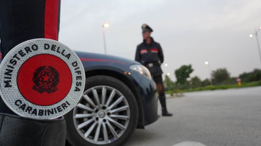 Nasconde droga e tenta fuga: arrestato a Casapesenna